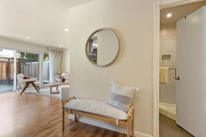 123 Flynn Avenue A, Mountain View, California 94043
