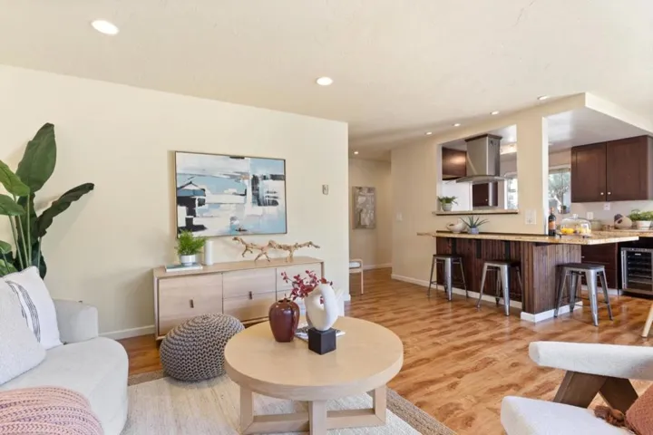 123 Flynn Avenue A, Mountain View, California 94043