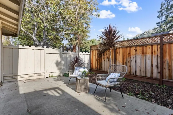 123 Flynn Avenue A, Mountain View, California 94043