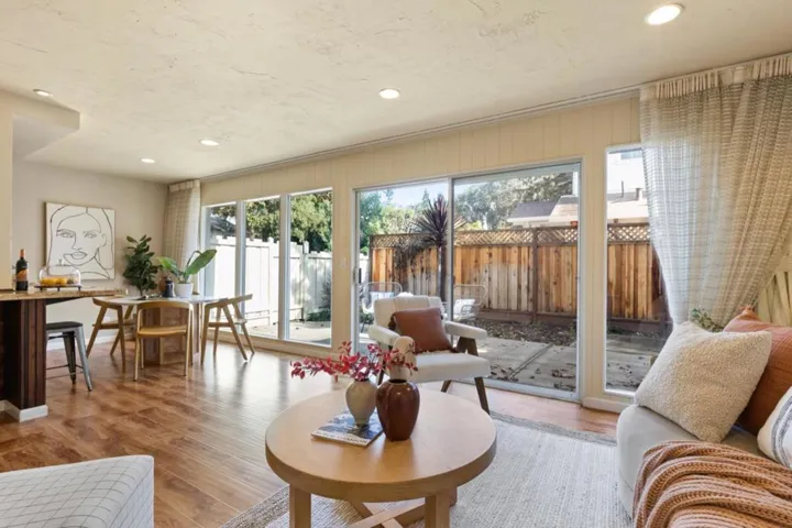 123 Flynn Avenue A, Mountain View, California 94043