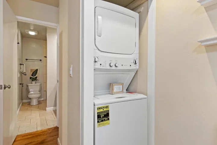 123 Flynn Avenue A, Mountain View, California 94043