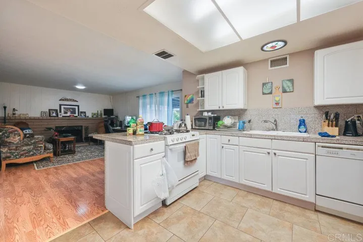 505 Galeon Ct, Spring Valley, California 91977