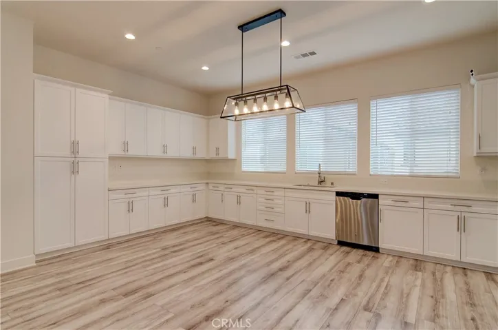 316 W Tribella Court, Santa Ana, California 92703