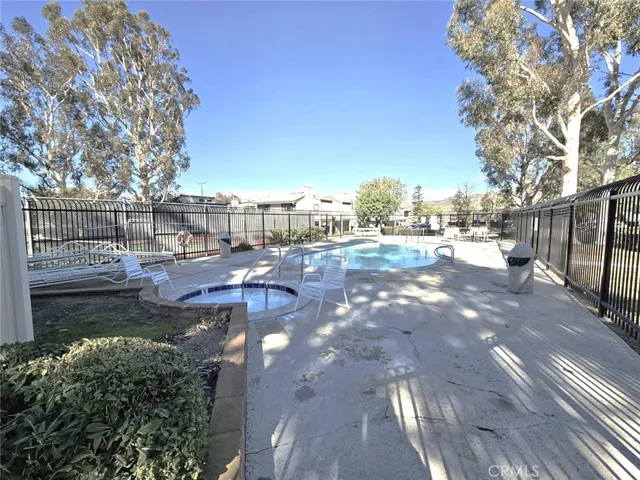 6524 Stoney View Lane 6, Simi Valley, California 93063