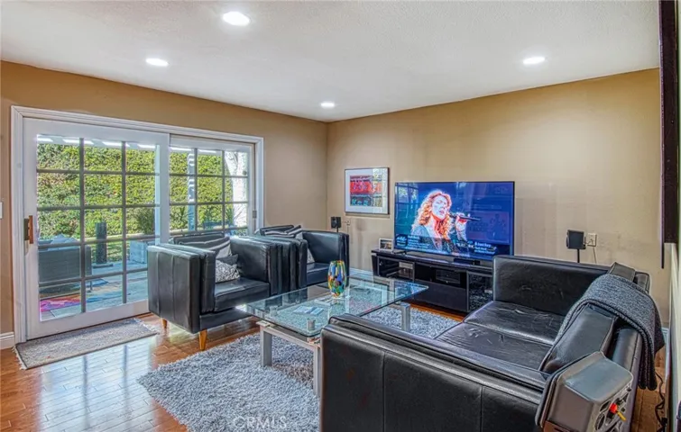 15281 Saverne Circle, Irvine, California 92604