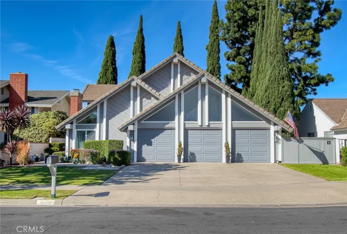 15281 Saverne Circle, Irvine, California 92604