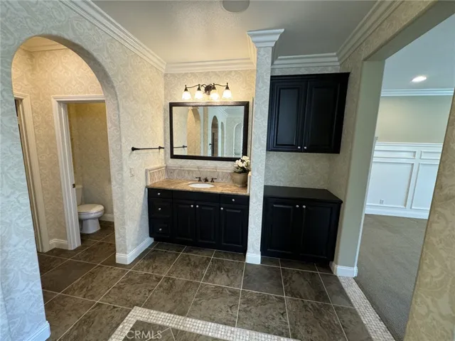 7611 Stonegate Drive, Eastvale, California 92880