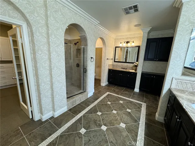 7611 Stonegate Drive, Eastvale, California 92880