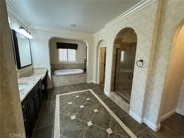 7611 Stonegate Drive, Eastvale, California 92880
