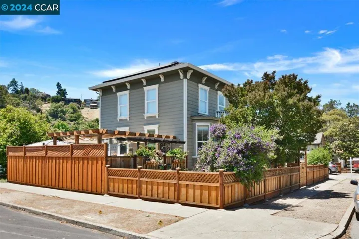 1434 Castro St, Martinez, California 94553