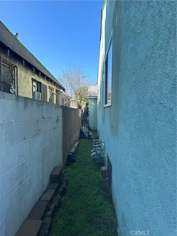 701 Bradshawe Avenue, Los Angeles, California 90022