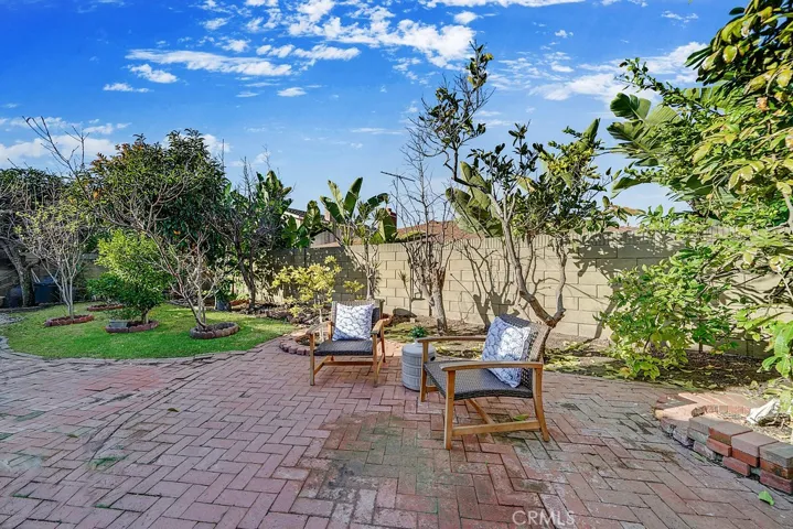 6781 Bridgewater Drive, Huntington Beach, California 92647