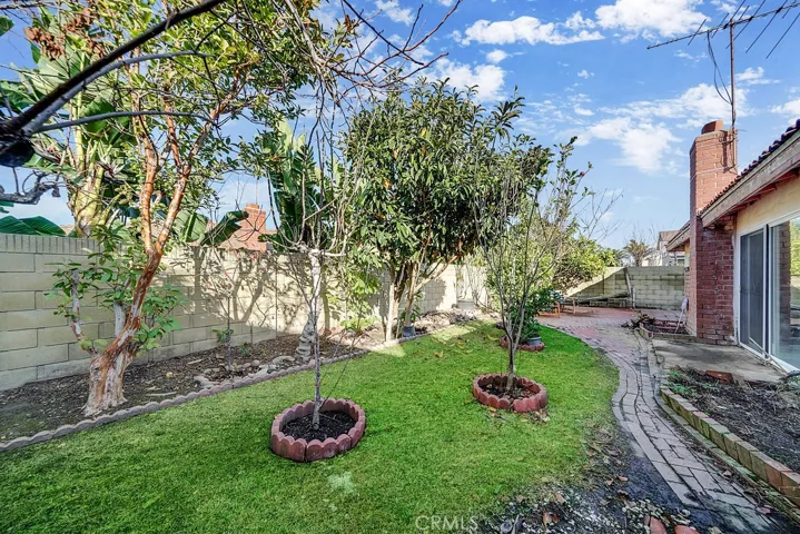 6781 Bridgewater Drive, Huntington Beach, California 92647