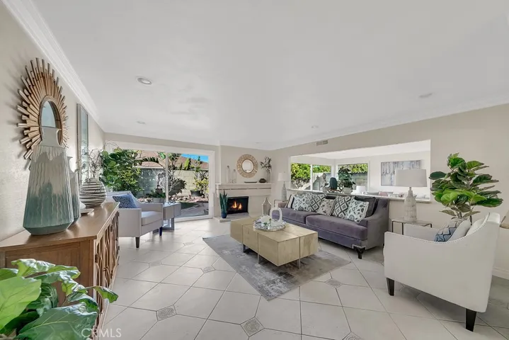 6781 Bridgewater Drive, Huntington Beach, California 92647