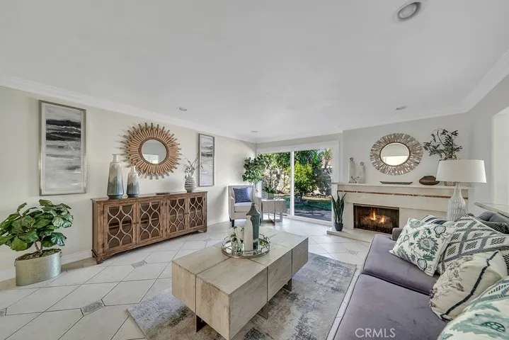 6781 Bridgewater Drive, Huntington Beach, California 92647