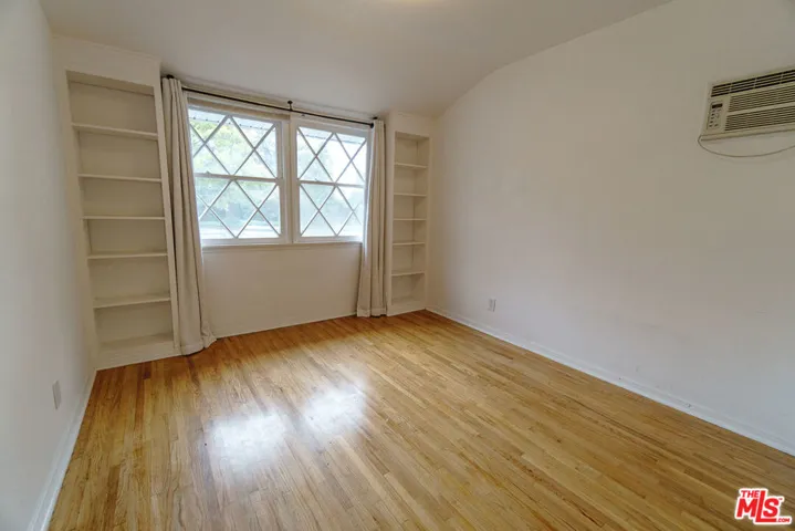 1105 Indiana Avenue, Venice, California 90291