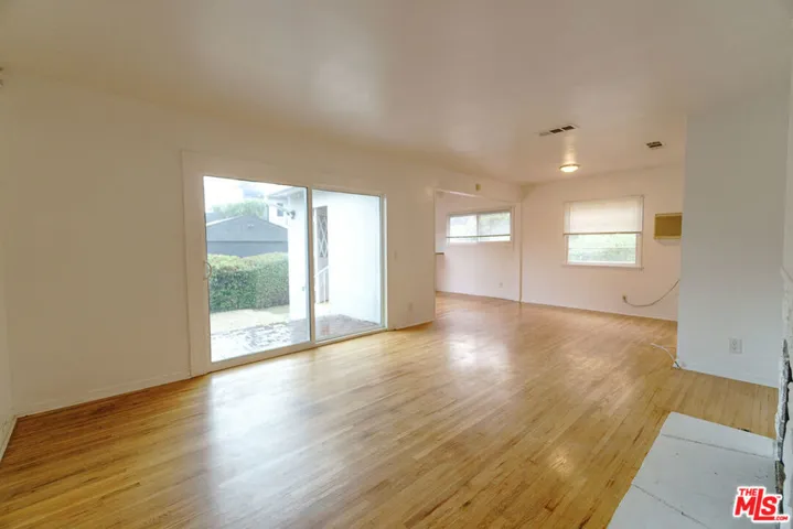 1105 Indiana Avenue, Venice, California 90291