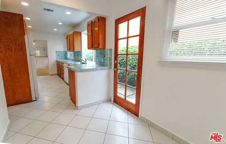 1105 Indiana Avenue, Venice, California 90291