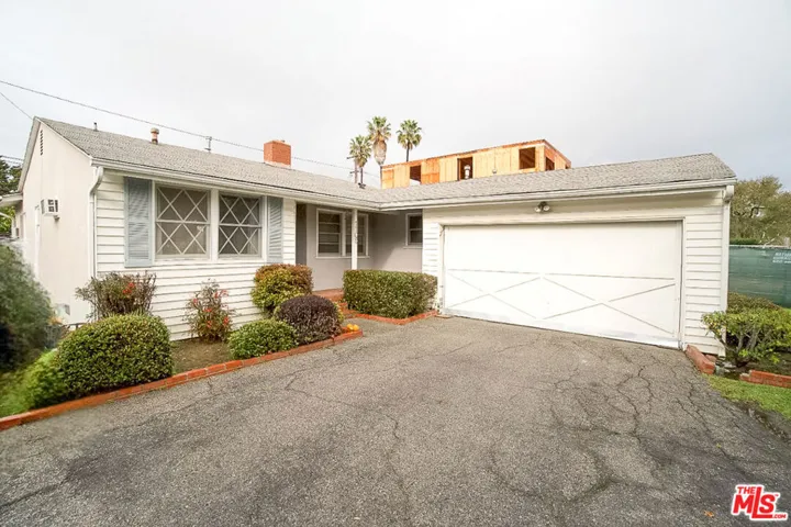 1105 Indiana Avenue, Venice, California 90291