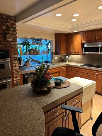 25032 Crystal Circle, Lake Forest, California 92630