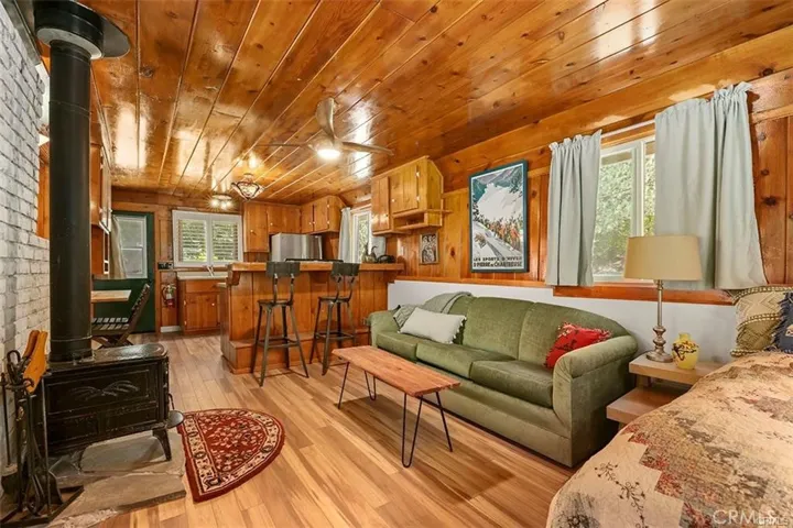 8 Oak Drive, Mt Baldy, California 91759