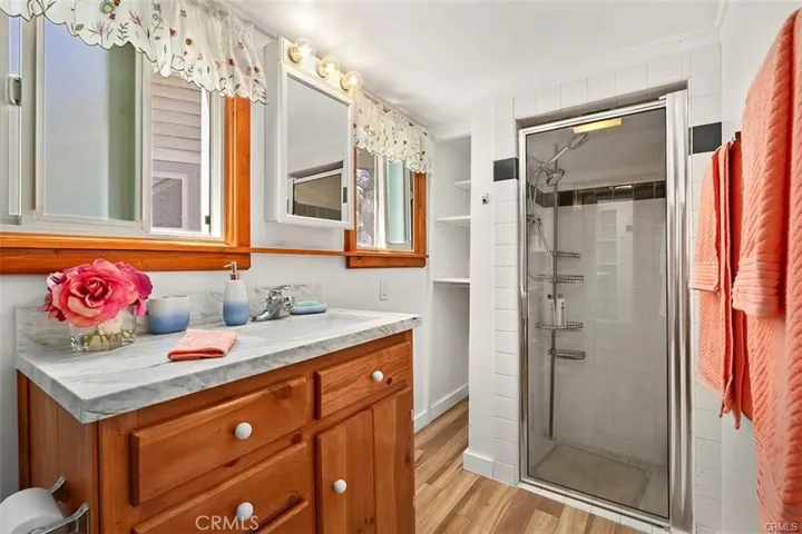 Walk in shower!