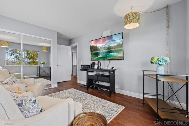 822 Calle Montera, Escondido, California 92025