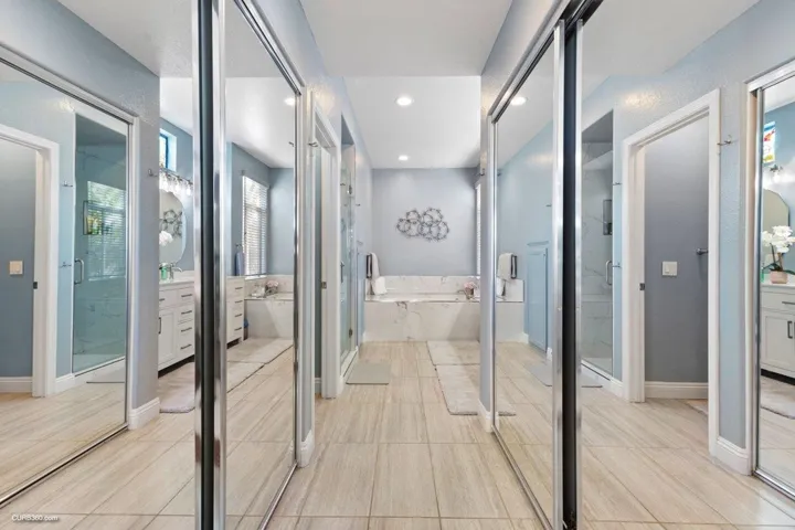 822 Calle Montera, Escondido, California 92025