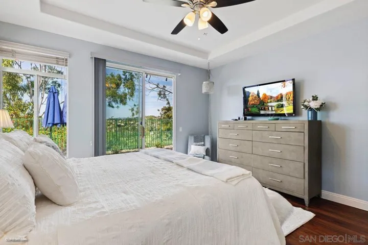 822 Calle Montera, Escondido, California 92025