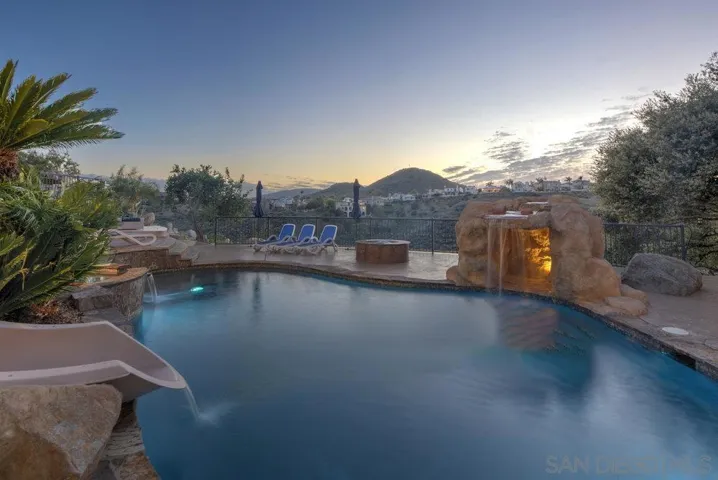 12833 Lunada Place, San Diego, California 92128