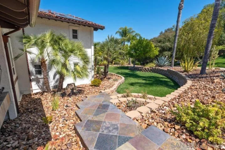 12833 Lunada Place, San Diego, California 92128