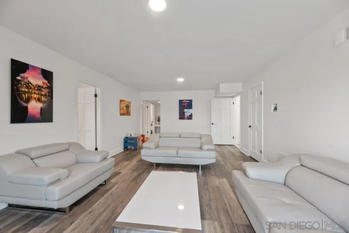 12833 Lunada Place, San Diego, California 92128