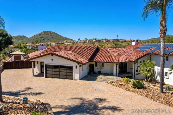 12833 Lunada Place, San Diego, California 92128
