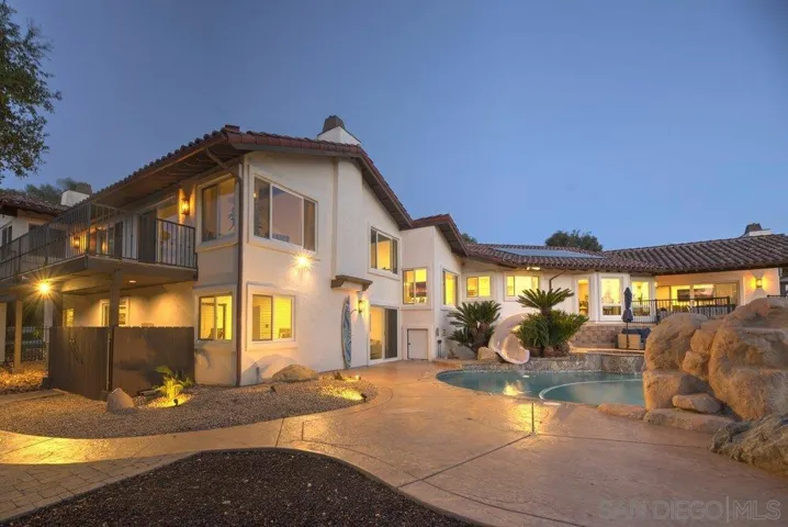 12833 Lunada Place, San Diego, California 92128