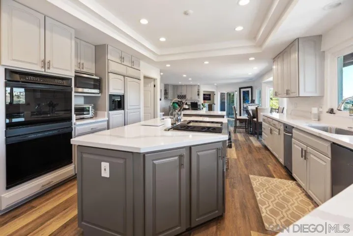 12833 Lunada Place, San Diego, California 92128