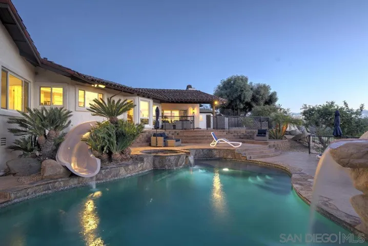 12833 Lunada Place, San Diego, California 92128