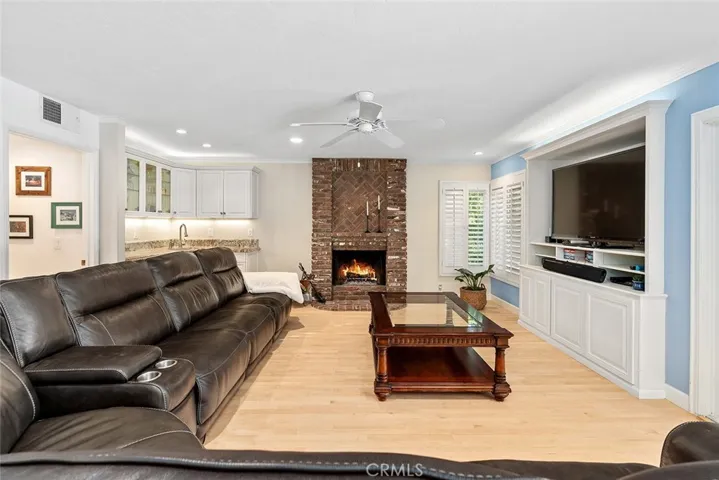 22530 Itasca Street, Chatsworth, California 91311