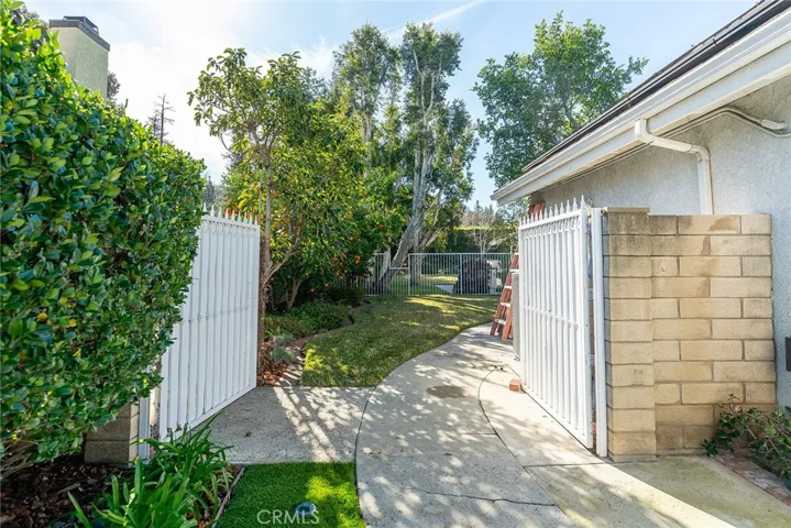 22530 Itasca Street, Chatsworth, California 91311