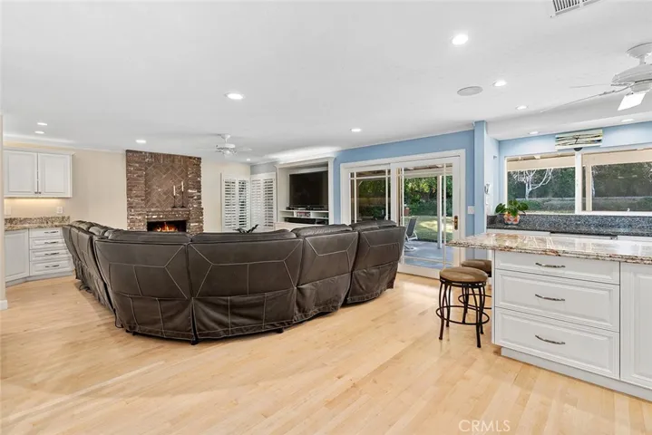 22530 Itasca Street, Chatsworth, California 91311