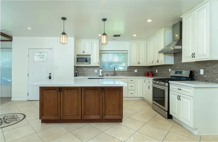 600 Amherst Drive, Burbank, California 91504