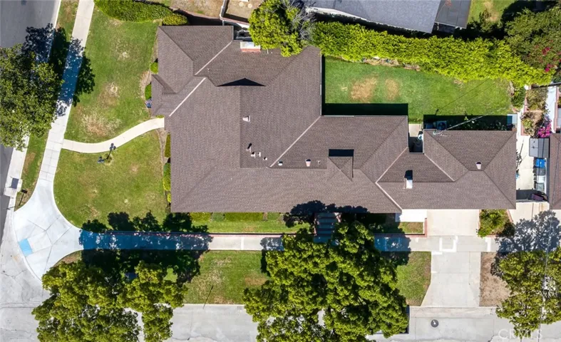 600 Amherst Drive, Burbank, California 91504