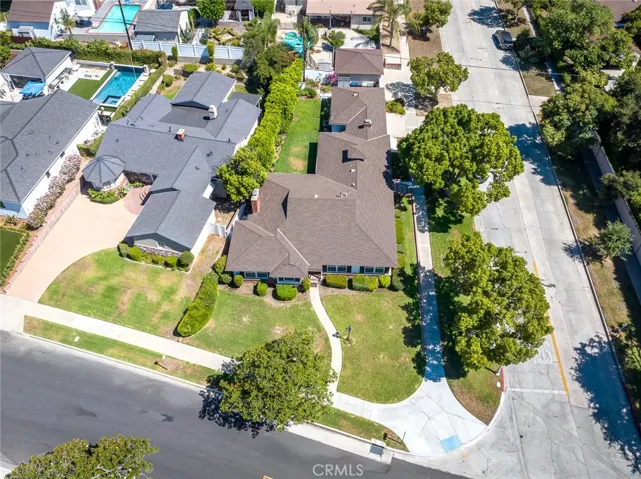 600 Amherst Drive, Burbank, California 91504