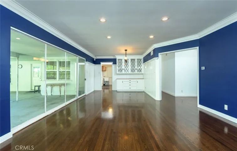600 Amherst Drive, Burbank, California 91504