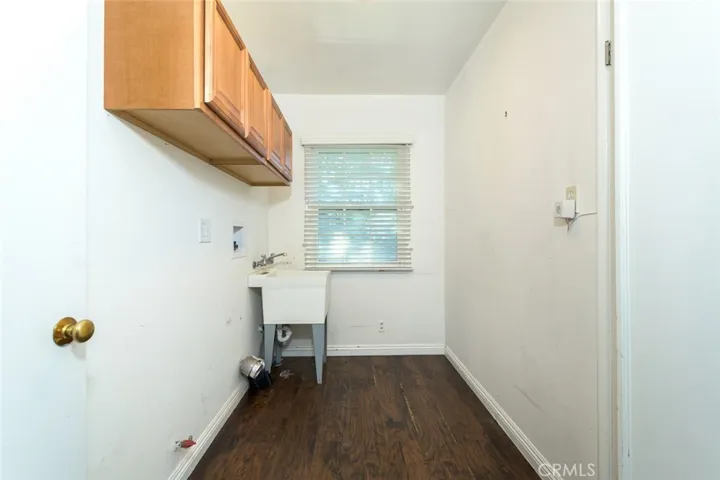 600 Amherst Drive, Burbank, California 91504
