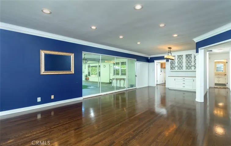 600 Amherst Drive, Burbank, California 91504