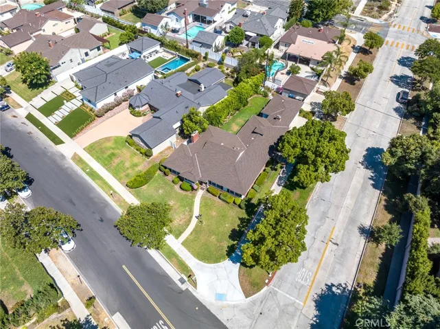600 Amherst Drive, Burbank, California 91504