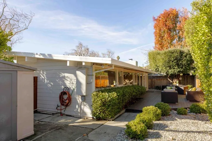 963 Van Auken Circle, Palo Alto, California 94303
