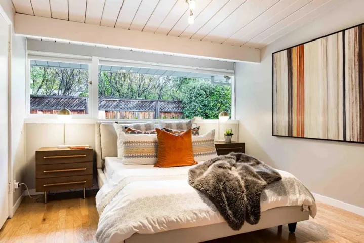 963 Van Auken Circle, Palo Alto, California 94303