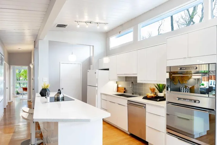 963 Van Auken Circle, Palo Alto, California 94303