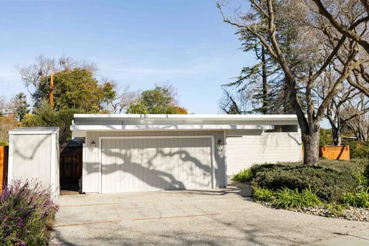 963 Van Auken Circle, Palo Alto, California 94303